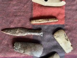 Stenalder redskaber købes