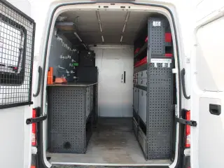 VW Crafter 35 2,0 TDi 140 Kassevogn L3H2 aut.