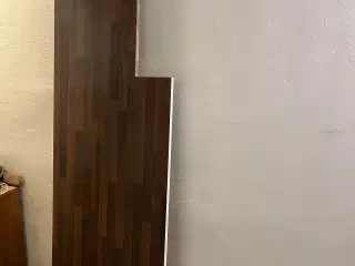 Bordplade og træhylder