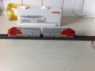 Märklin Digital Santa Fe 3060 + Dummy 4060