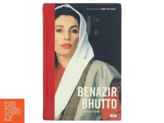 Datter af Østen af Benazır Bhutto (Bog)