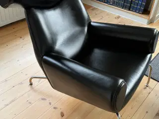 Flot lænestol med skammel