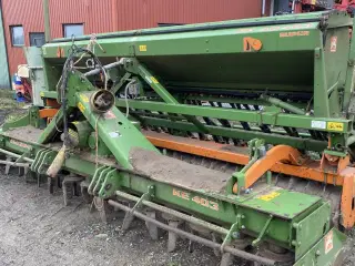 Amazone 4 meter rotorsæt med skiveskær. Ikke vasket, men velholdt.