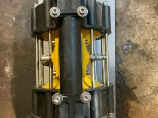 Trykluft drevet Membranpumpe 