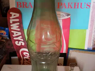 Coca Cola sparebøsse 48 cm plus oplukker 