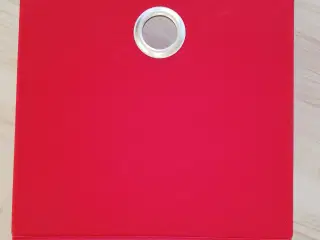 4 Røde rumdeler kasser