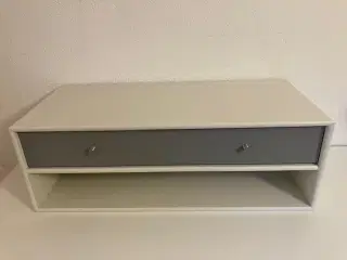 Montana væghængt entremøbel