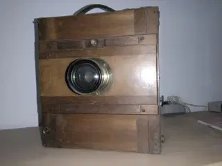 Maghogny kamera
