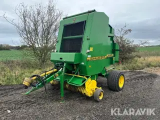 Ballepresser John Deere 590