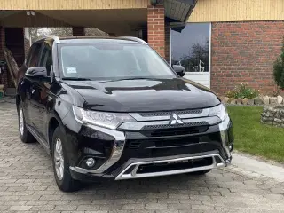 Mitsubishi Outlander 2,4 PHEV 4WD Invite + CVT 4WD