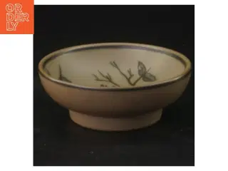 Lille dekorativ skål med fuglemotiv (str. 8x2,5 cm)