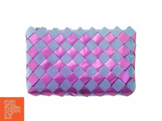 Flettet clutch i pastelfarver (str. 12 x 19 cm)