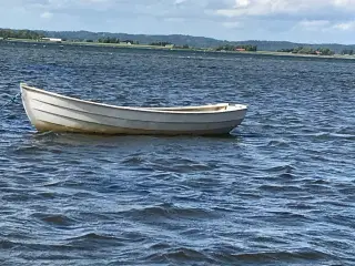 båd 12 fods med Mercury 6 hk påhængsmotor 