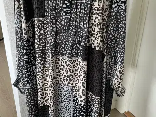 Kjole fra Black Coulor str L/XL