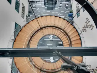 Flot flerbrugerejendom ”Atrium” lige ved havnefronten
