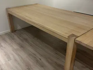 Spisebord massiv egetræ