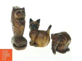 Træ udskårne dyrefigurer (str. 11 x 9 cm. og, 15 x 11 cm. og 21 x 9 cm)