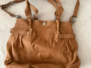 Adax shopper taske i læder sælges