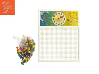 Perleplade med urmotiv (str. 21x17 cm)