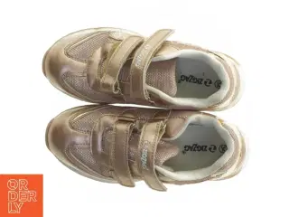 Børnesko med velcro fra ZigZag (str. 34 )