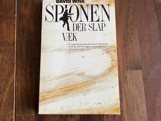 Spionen der slap væk