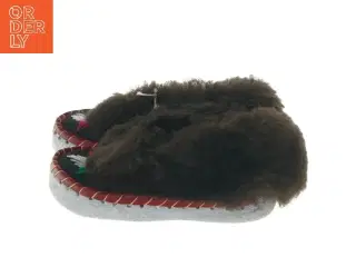 Børnesutsko med pels (str. 29 )