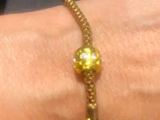 GYLDNE VEDHÆNG - LED - til fx armbånd