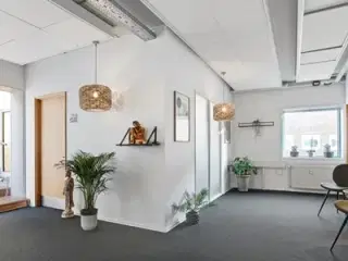 Ingen binding, kontor til 3.800 kr.