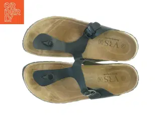 Brugte sorte sandaler fra VRS (str. 42)