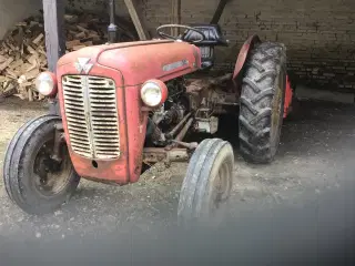 Ferguson 35 traktor, benzin