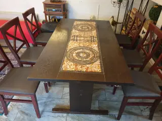 Kakel Spisebord med stole
