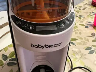 Pæn og velholdt baby brezza 