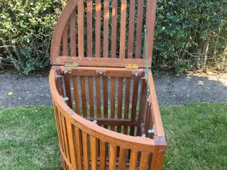 Pæn opbevaringskurv i teak træ