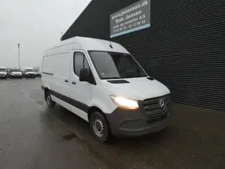 Mercedes-Benz Sprinter 316 2,1 CDI A2 H2 RWD 163HK Van 6g