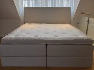 Skøn ny Dobbeltseng 