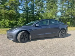 Tesla Model 3  Long Range AWD