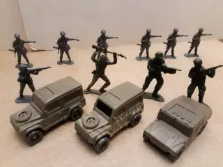 40 Soldater og 3 Militærvogne