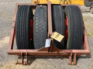 FRONTPAKKER.
