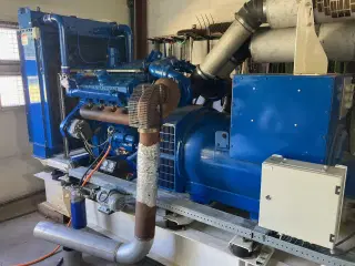 Flot generator med detroit motor, kørt 380 timer.