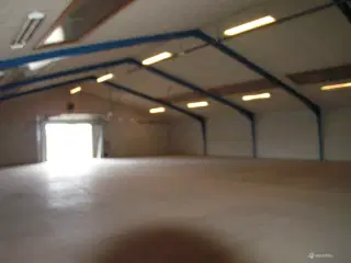 Lager/produktionslejemål med kontor - i alt 1.260 kvm