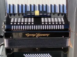 George Hennesy harmonika 34 tangenter 24 basser