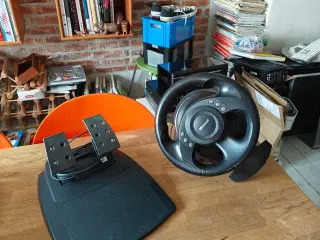 Microsoft SideWinder Præcision Racing Wheel og Ped