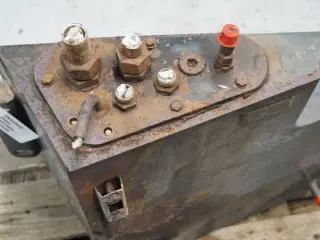Claas Targo K70 Hydrauliktank 3253802