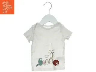 Hvid T-shirt med dyremotiv fra H&M (str. 68)