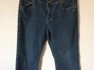 3/4 jeans