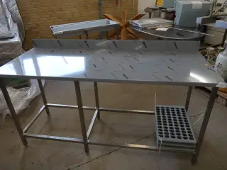 Rustfri stålbord m. bagkant 180x70xH90cm