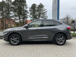 Ford Kuga 2,5 PHEV ST-Line X CVT