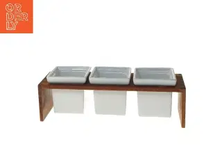 Rosendahl krydderurteholder/serveringssæt med tre firkantede skåle i træholder (str. 33x11 cm)