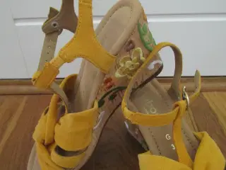 SKØNNE SØDE SANDALER. GABOR.