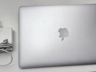 MacBook Air sælges